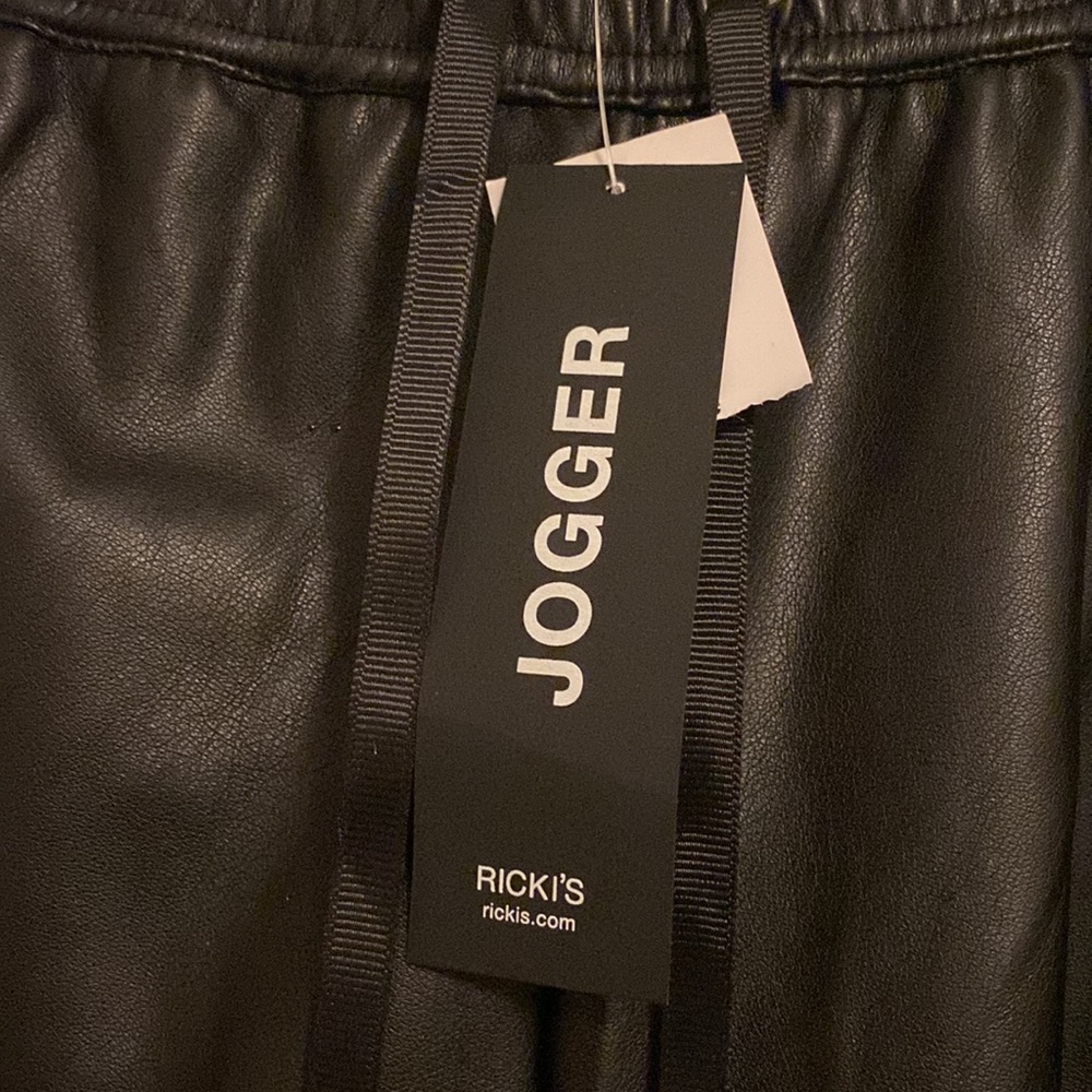 Pants - Picture 2 of 4